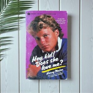 Hey, Kid! Does She Love Me? – Harry Mazer – Avon Flare Paperback (1986)